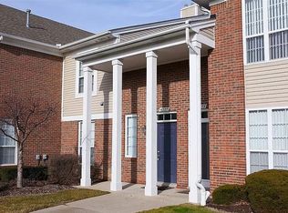 16327 Chatham Dr, Macomb, MI