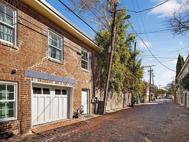 109 E Gordon Ln — Photo 23