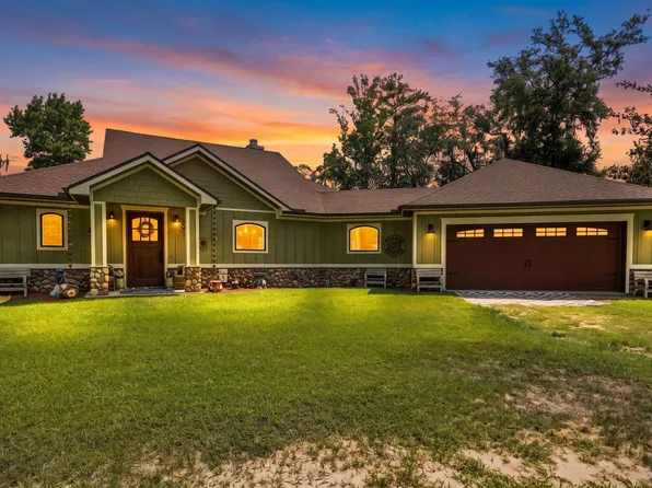 3130 Magnolia Dr, Chipley, FL 32428