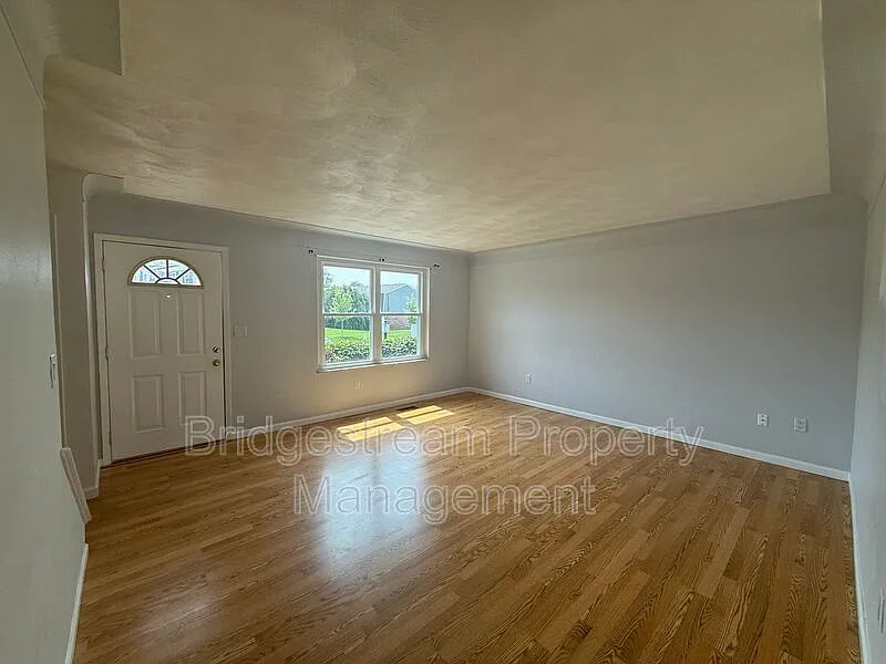 2 bed, 1.5 bath, 1512 sqft, $1,395 — Photo 3
