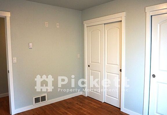 5th image of 8823 SE Berry St