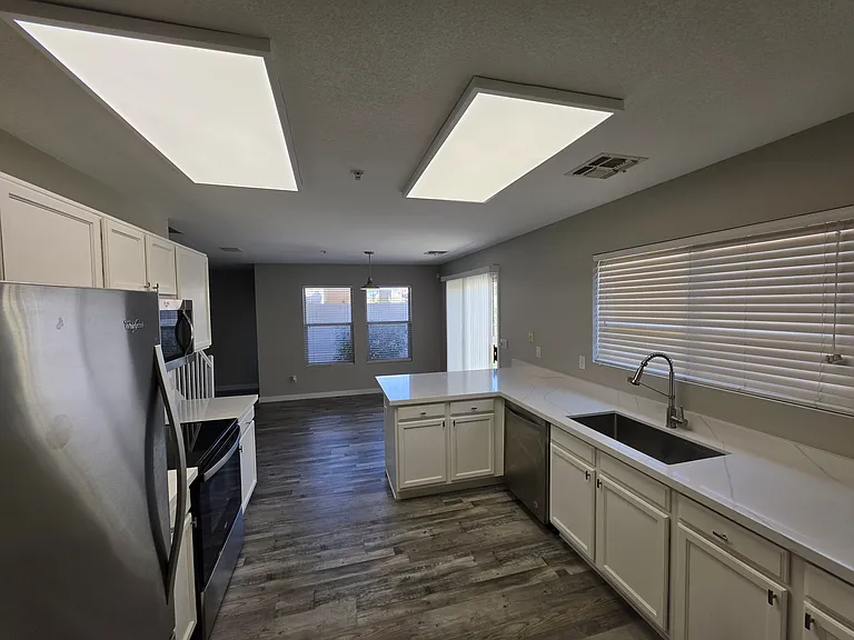8954 E Shangri La Rd — Photo 6