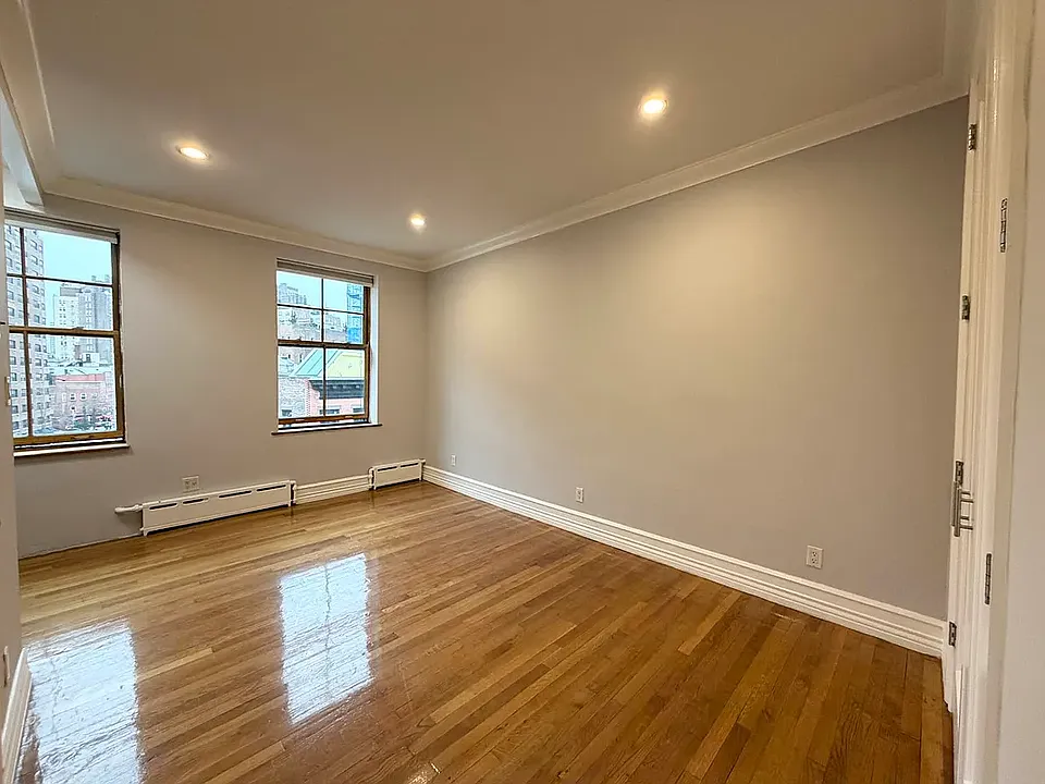 65 8th Ave #4B