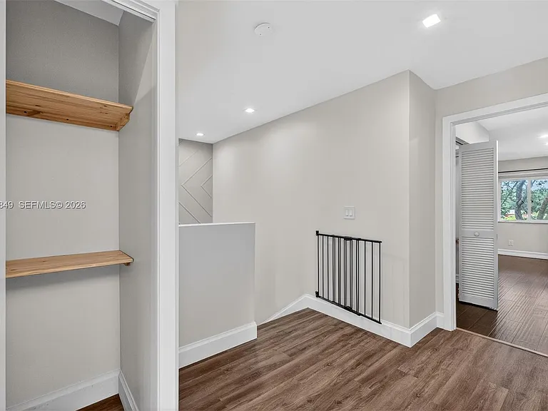 1603 W Harmony Lake Cir — Photo 49