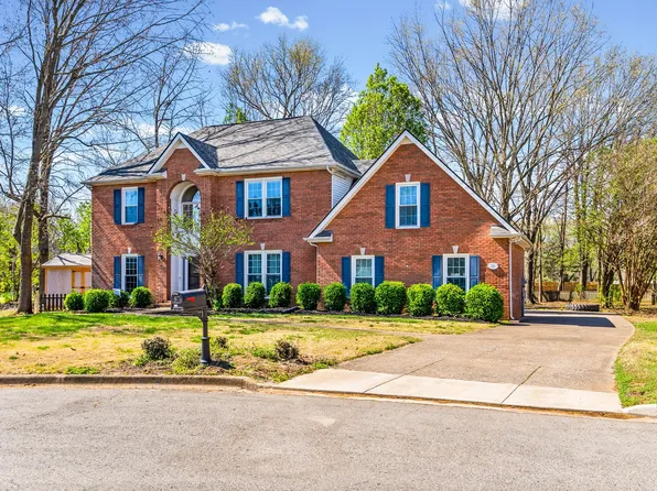 206 Longwood Ln, Clarksville, TN 37043