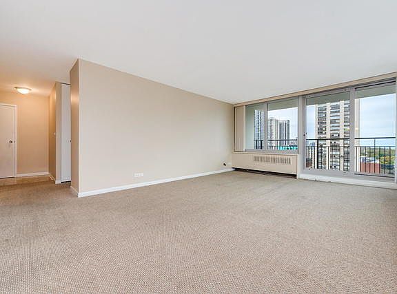 3rd image of 88 W Schiller St APT 1601