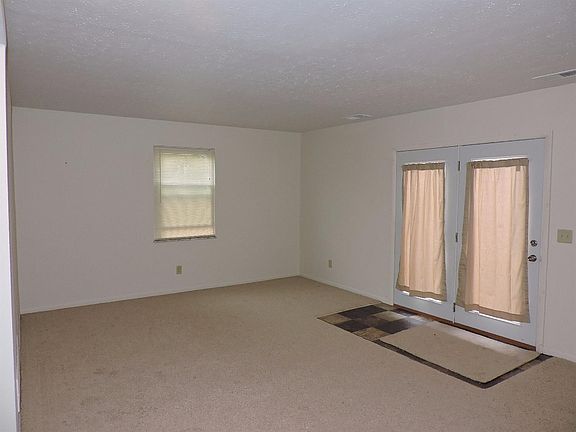 4th image of 198 Wyndcrest Ct
