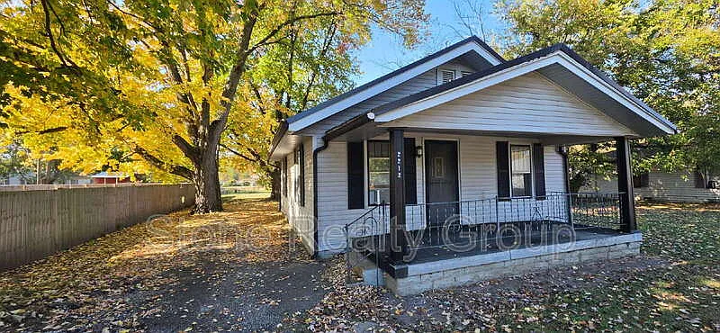 1 bed, 1.0 bath, $900 — Photo 3