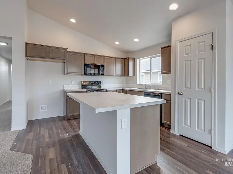 8338 E Big Muddy Dr — Photo 5