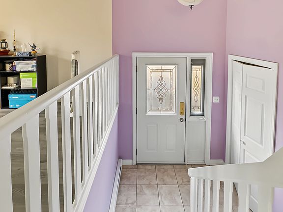 5th image of 211 Reid St