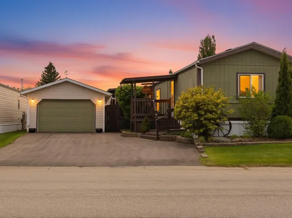3400 48th St #97, Stony Plain, AB T7Z 1R9