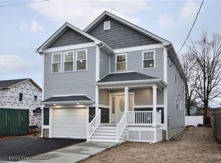 10 Lucas St, Pawtucket, RI 02860