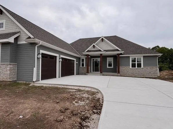 N51W18847 Quietwood DRIVE, Menomonee Falls, WI 53051