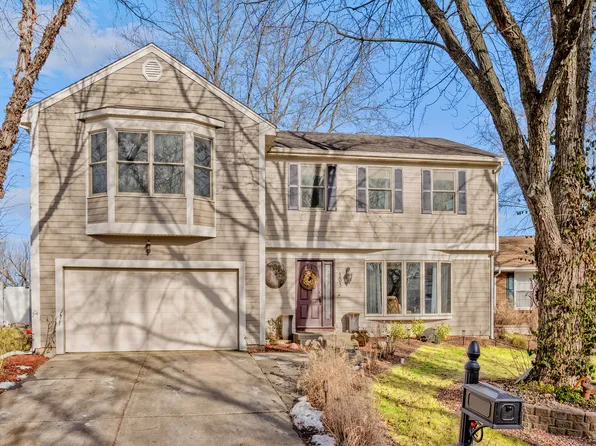 503 Exeter Pl, Vernon Hills, IL 60061
