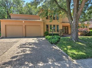 2224 W Woodbine Dr, Decatur, IL 62526