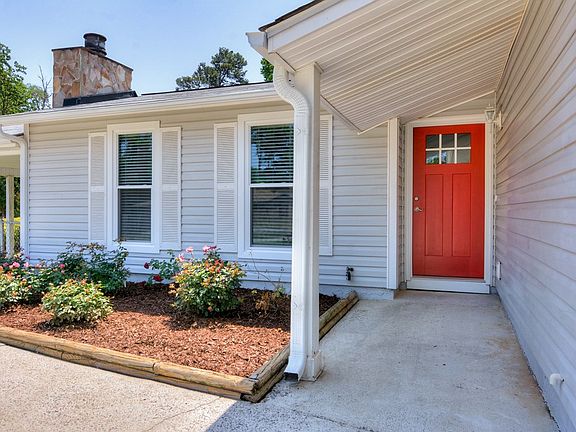 2nd image of 106 Sunnywood Dr