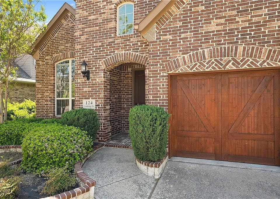 1st image of 124 Guadalupe Dr