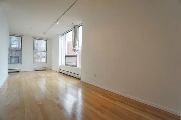 Rented by Citi Habitats | media 31