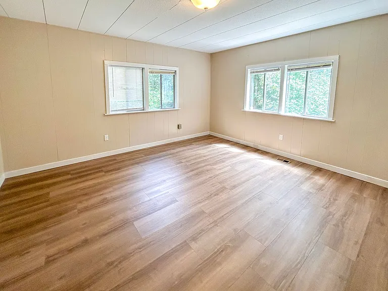 8798 Holmquist Rd SE — Photo 17