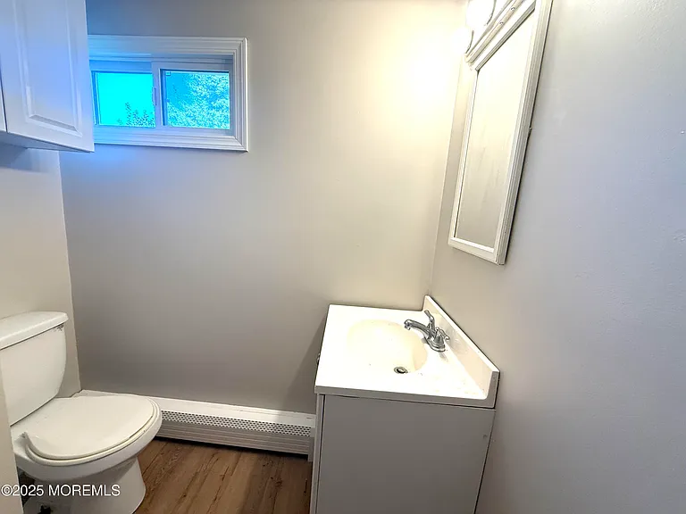 410 Bay Way — Photo 8