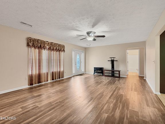 4th image of 1715 Morning Glory Ct