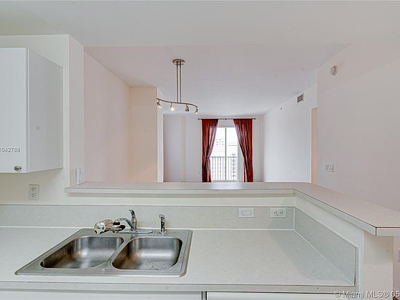 4th image of 10 Aragon Ave Suite 1514