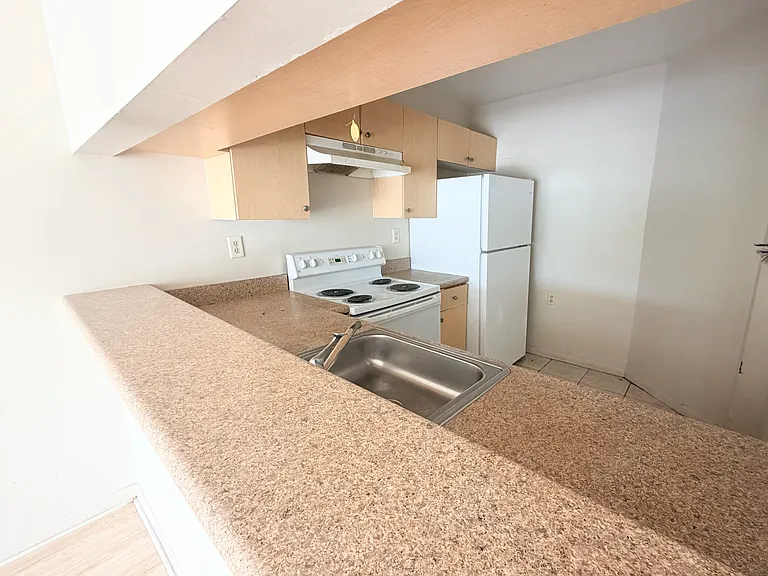 960 Lake Victoria Dr #C-1 — Photo 2