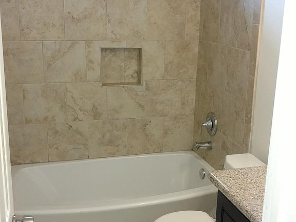 3rd image of 8910 Creekford Dr
