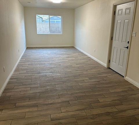 4th image of 1339 Hartview Ave
