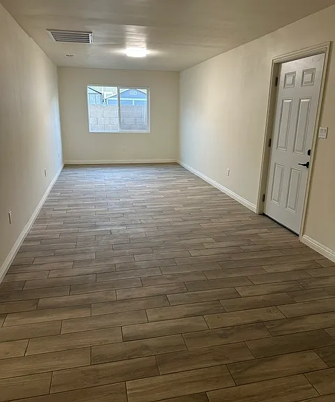 1339 Hartview Ave — Photo 4