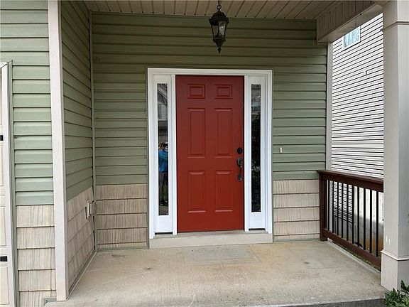 2nd image of 216 Bethany Manor Ct