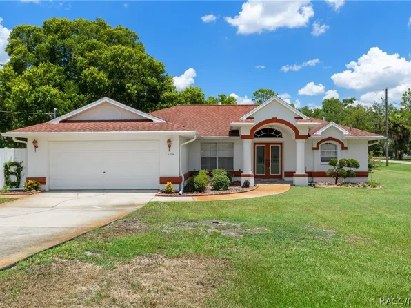 7229 W Milwe Ln, Crystal River, FL 34429