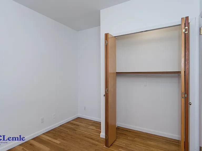 450-452 E 81st St #3RE — Photo 4
