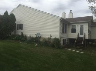 3983 Partridge Cir, Bettendorf, IA 52722