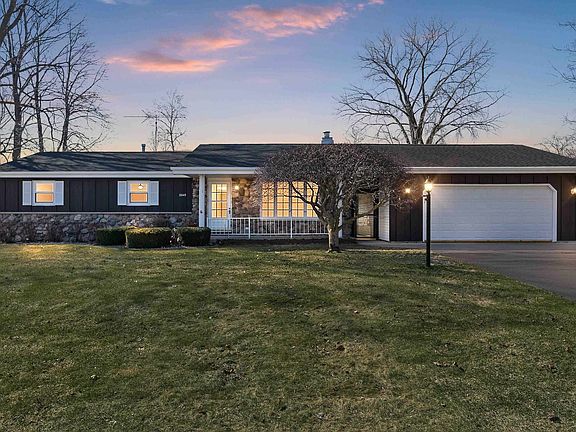 2nd image of 2245 Larkspur Dr