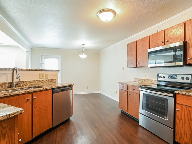 4532 Stone Mountain Dr — Photo 7