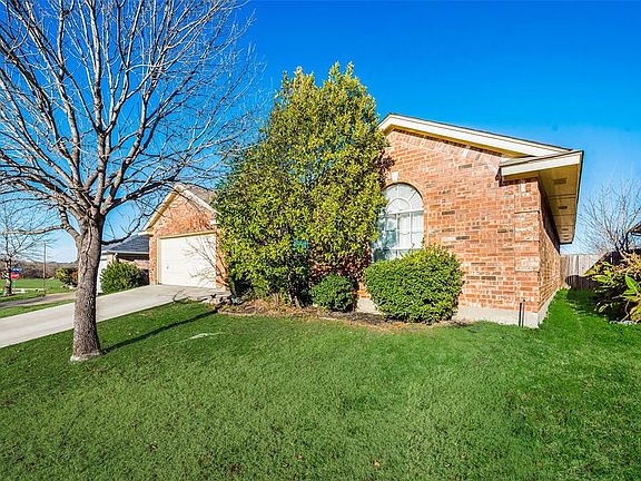 3rd image of 7905 Desert Rose Ct