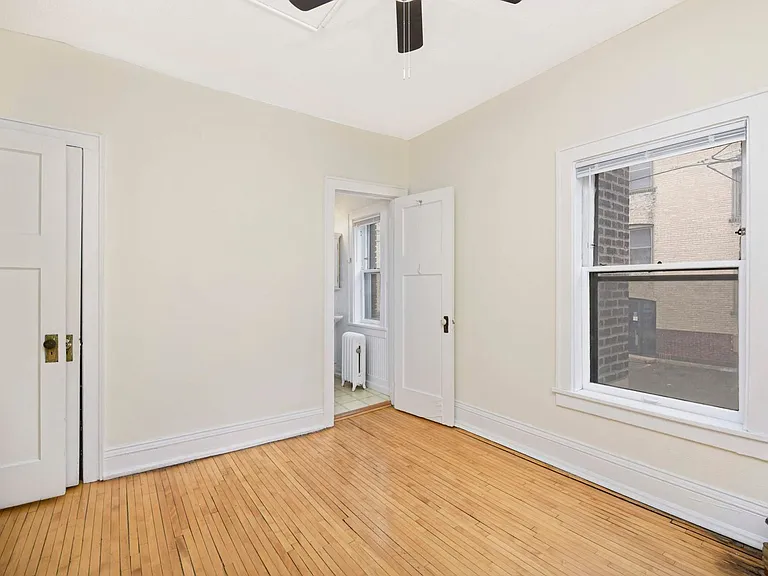 2871 Irving — Photo 10