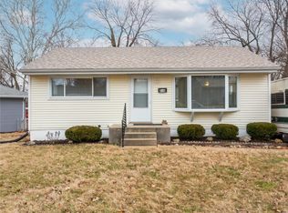 310 De Smet Dr, Florissant, MO