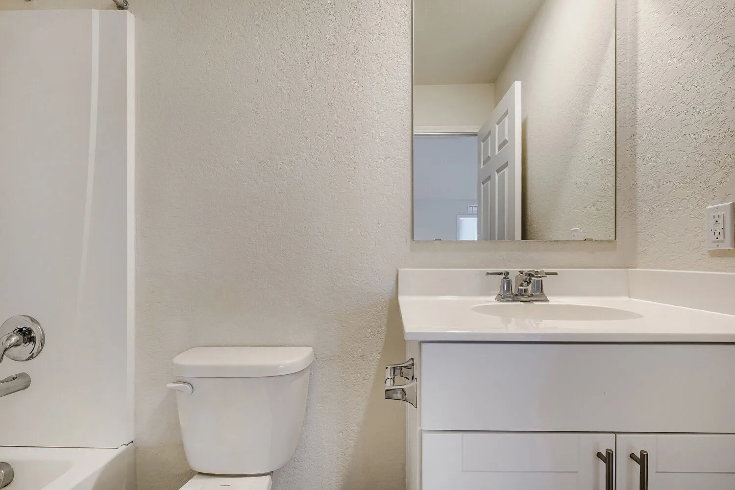 4 bed, 2029 sqft, $1,725 — Photo 4