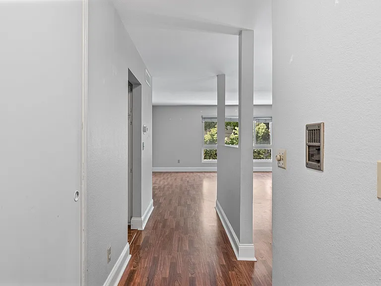 140 Walnut Ave #2F — Photo 19