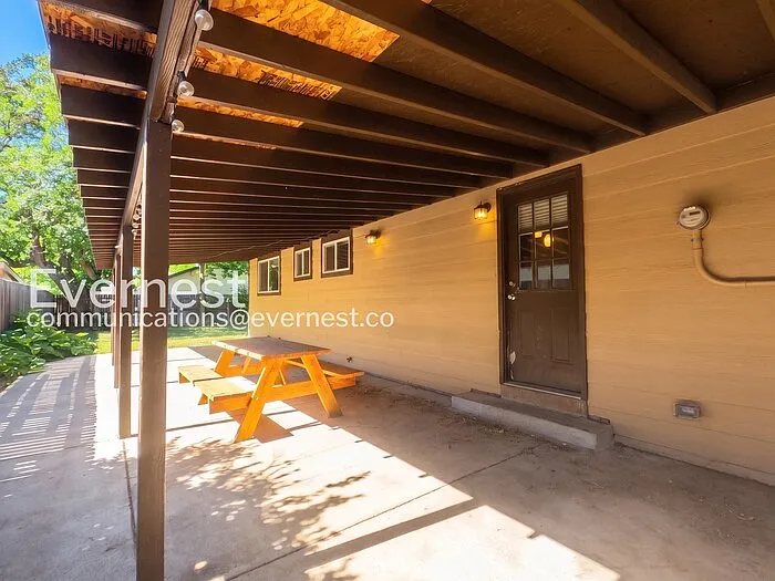 226 Columbine Ct — Photo 18
