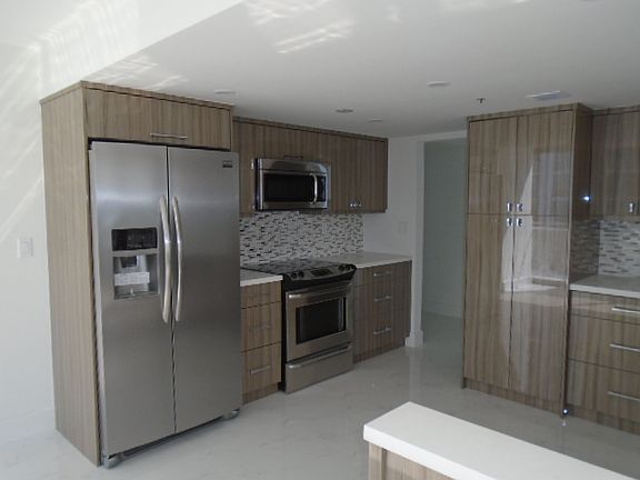 4th image of 2025 Brickell Ave APT 2101