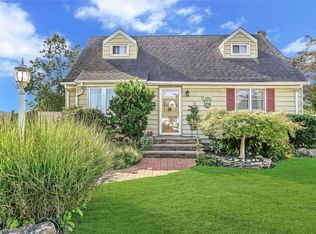 36 Ecker Ave, West Babylon, NY 11704
