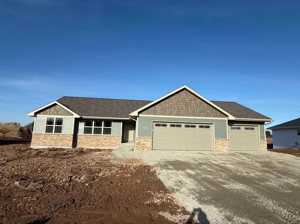 1696 Betty Jean Ln, Green Bay, WI 54313