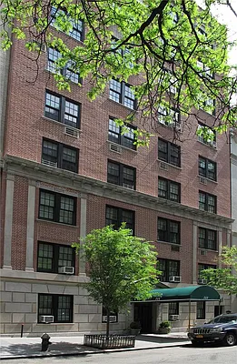 Sold by R New York | media 12