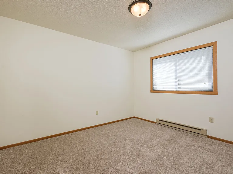 Fargo, ND Hunters Run Apartments | Bedroom