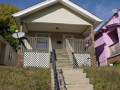 1st image of 4122 E 6th St