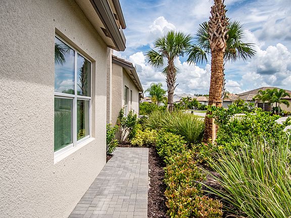 3rd image of 28483 Burano Dr