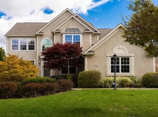 8090 Summerhouse Dr W, Dublin, OH 43016